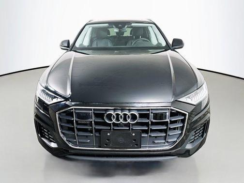 Mythos Black Metallic 2023 Audi Q8 Premium