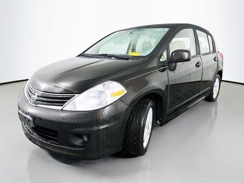 2011 Nissan Versa 1.8 SL