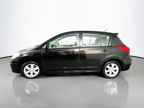 2011 Nissan Versa 1.8 SL