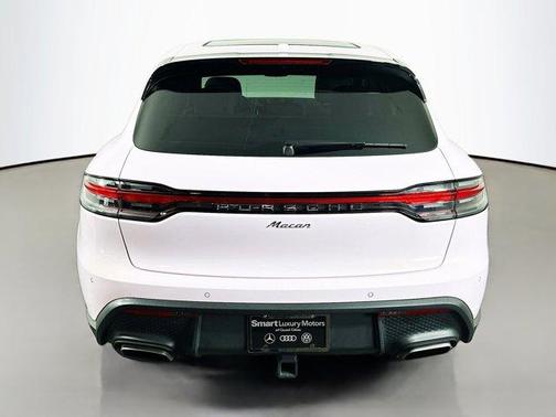 2024 Porsche Macan Base