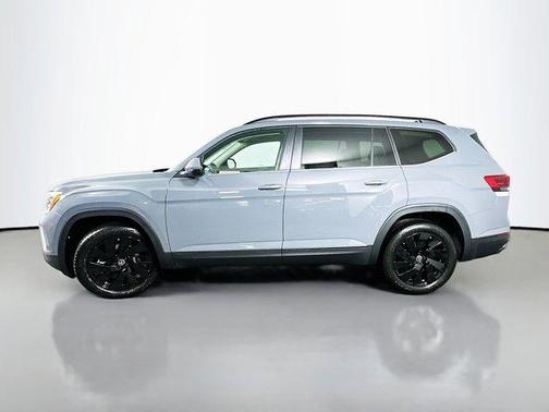 Pure Gray 2026 Volkswagen Atlas 2.0T SE W/TECHNOLOGY