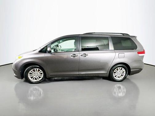 2014 Toyota Sienna L