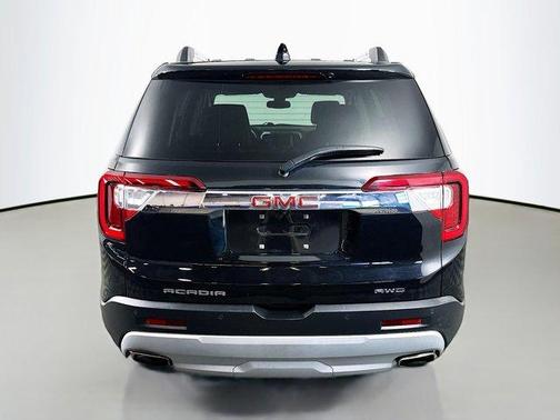 2022 GMC Acadia SLT