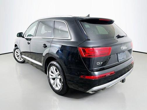 Night Black 2019 Audi Q7 45 Premium Plus
