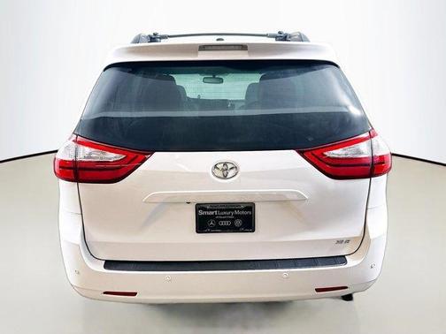 2015 Toyota Sienna L