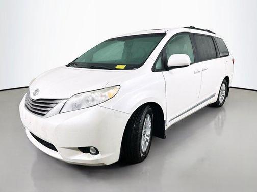 2015 Toyota Sienna L