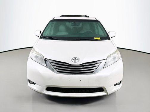 2015 Toyota Sienna L