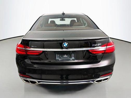 2016 BMW 750 i xDrive