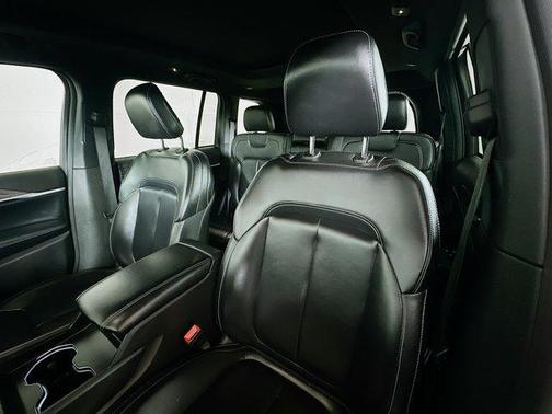 Bright White Clearcoat 2024 Jeep Grand Cherokee 4xe Base