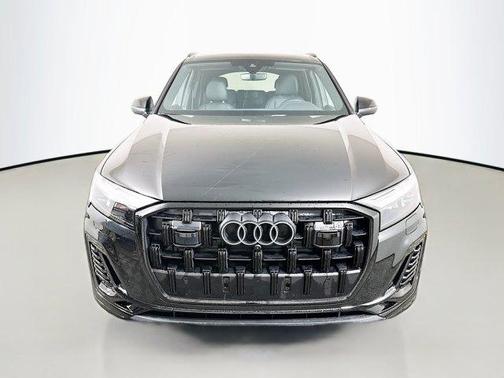 2025 Audi Q7 45 Premium Plus
