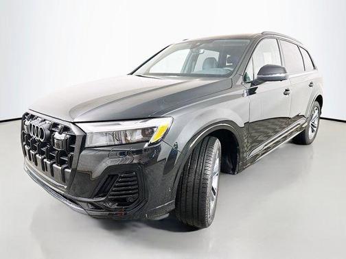 2025 Audi Q7 45 Premium Plus