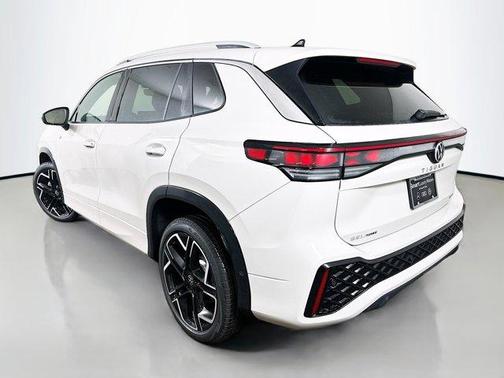 2026 Volkswagen Tiguan 2.0T SEL