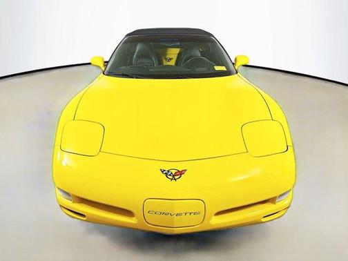 2004 Chevrolet Corvette Base