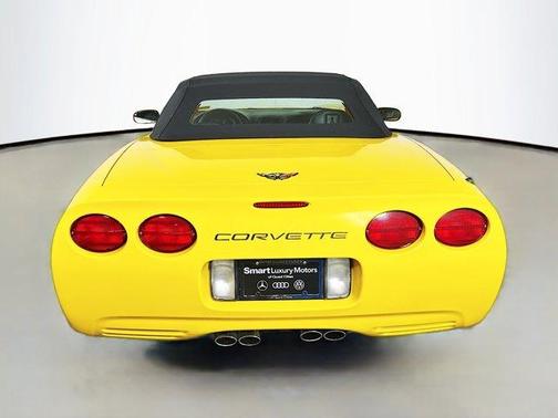 2004 Chevrolet Corvette Base