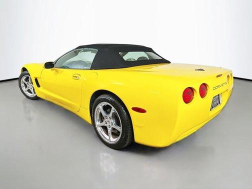 2004 Chevrolet Corvette Base