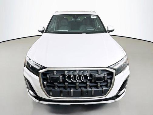 2025 Audi Q7 55 Prestige