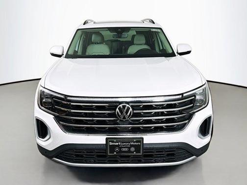 Opal White Pearl 2026 Volkswagen Atlas 2.0T SE W/TECHNOLOGY