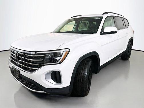 Opal White Pearl 2026 Volkswagen Atlas 2.0T SE W/TECHNOLOGY