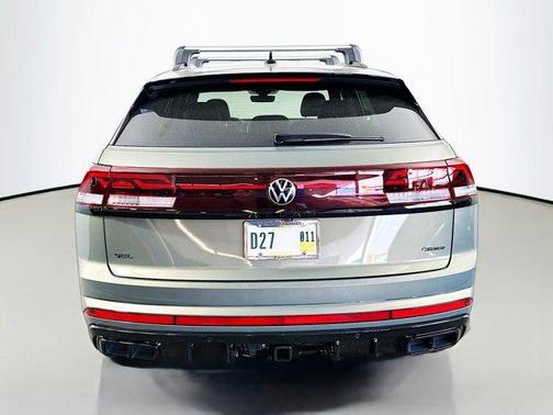 2026 Volkswagen Atlas Cross Sport 2.0T SEL R-Line Black
