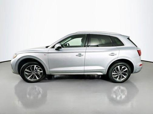 2025 Audi Q5 45 S line quattro Premium