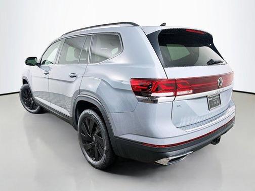 Pure Gray 2026 Volkswagen Atlas 2.0T SE W/TECHNOLOGY