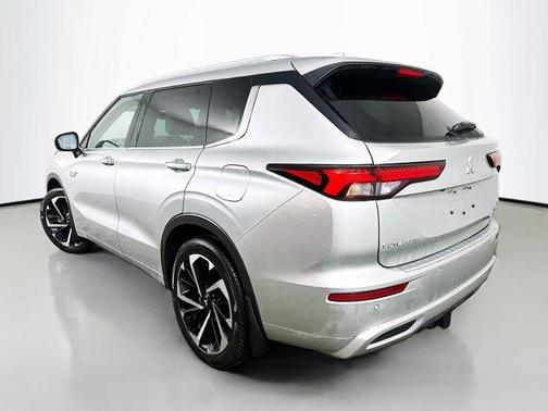 2023 Mitsubishi Outlander PHEV 40th Anniversary
