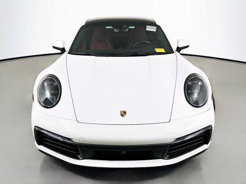 2021 Porsche 911 Carrera
