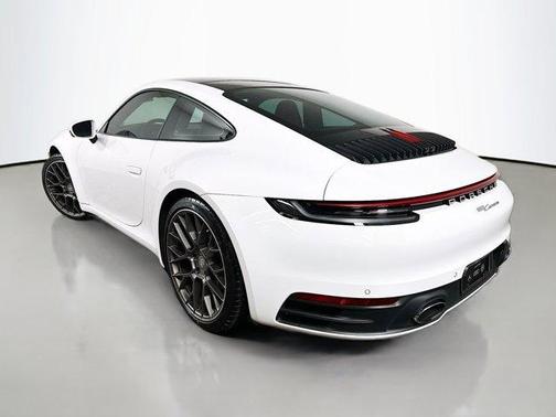 2021 Porsche 911 Carrera
