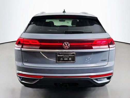 Pure Gray 2026 Volkswagen Atlas Cross Sport 2.0T SE W/TECHNOLOGY