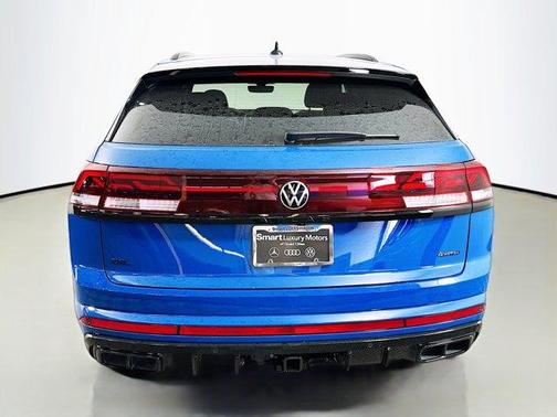 2025 Volkswagen Atlas Cross Sport 2.0T SEL R-Line Black