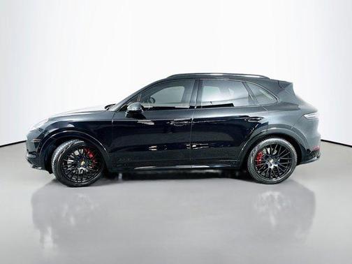 2023 Porsche Cayenne GTS