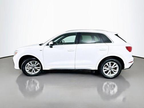 2023 Audi Q3 45 S line Premium