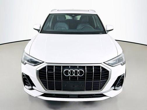 2023 Audi Q3 45 S line Premium