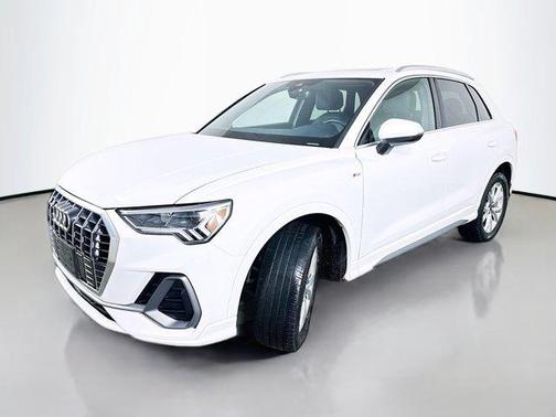 2023 Audi Q3 45 S line Premium
