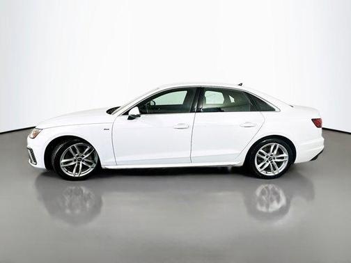 2023 Audi A4 45 S line quattro Premium