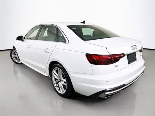 2023 Audi A4 45 S line quattro Premium