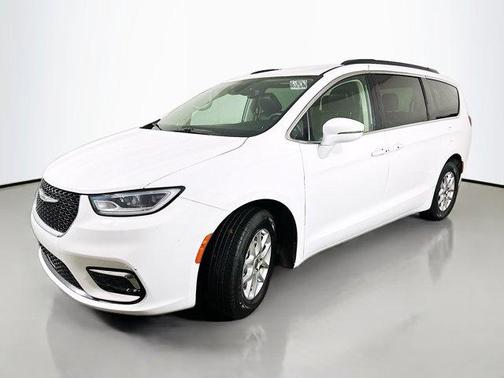 2022 Chrysler Pacifica Touring-L