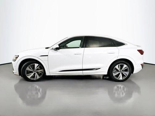 2024 Audi Q8 e-tron S line Premium