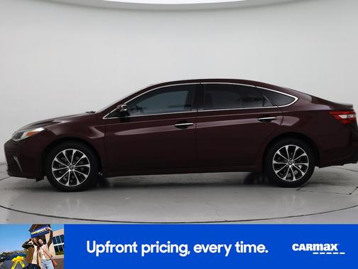 Burgundy 2017 Toyota Avalon XLE