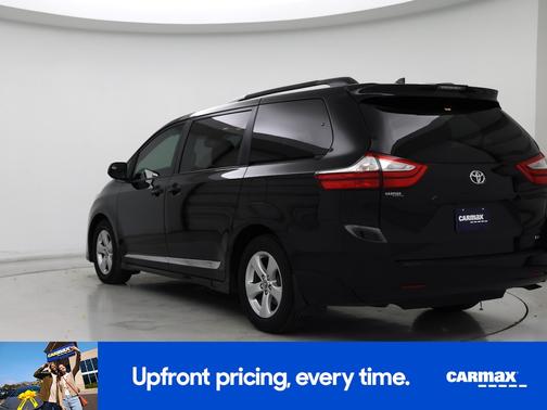 2019 Toyota Sienna LE