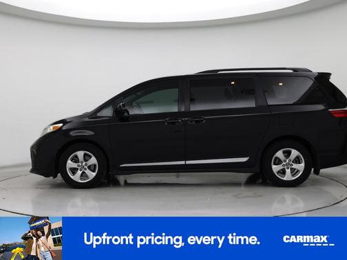 2019 Toyota Sienna LE