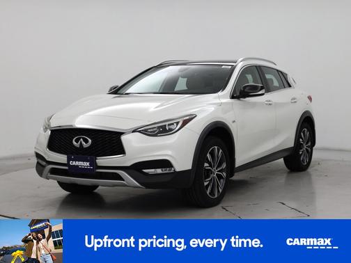 2017 INFINITI QX30 Premium