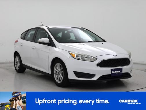 White 2015 Ford Focus SE