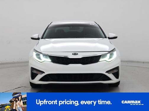 White 2019 Kia Optima LX