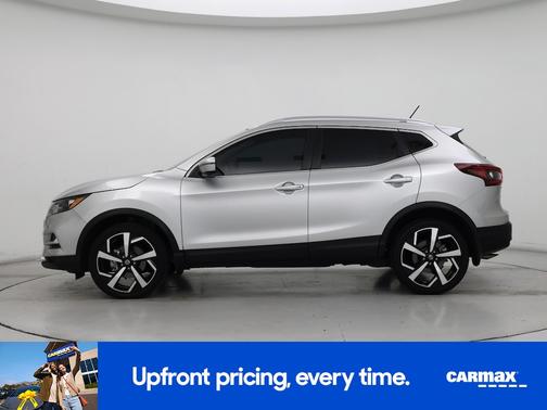Silver 2022 Nissan Rogue Sport SL