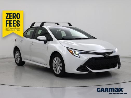 White 2023 Toyota Corolla Hatchback SE