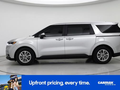 2023 Kia Carnival LX