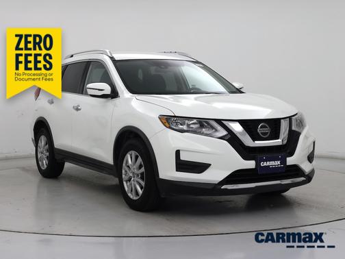 White 2019 Nissan Rogue SV