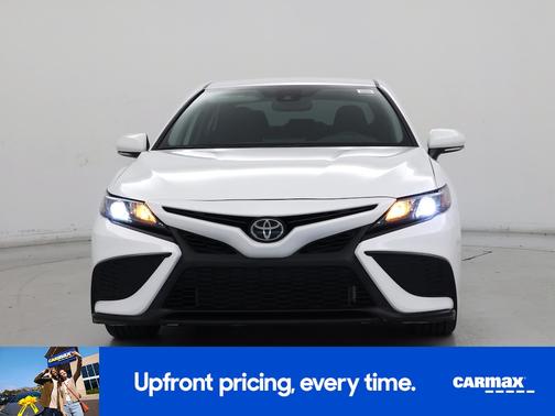 White 2024 Toyota Camry SE
