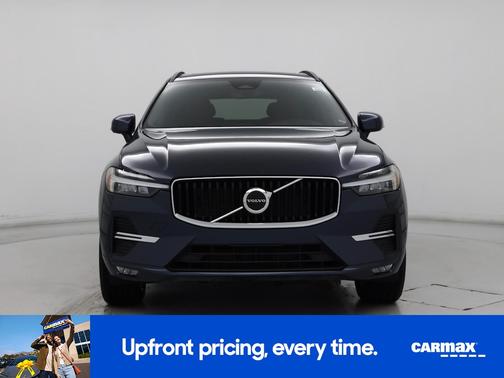 2022 Volvo XC60 B5 Momentum
